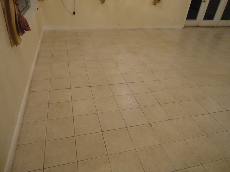 11-01-22Tileandgroutcleaning9.jpg