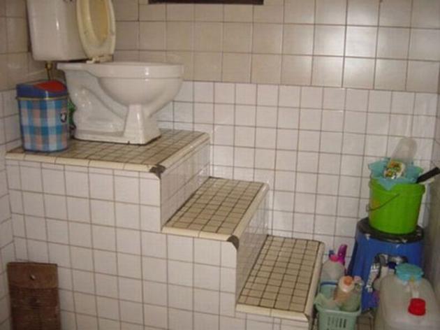 Vh-funny-awkward-bathroom-stairs.jpg